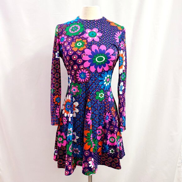 Dresses & Skirts - Vintage purple retro flower power groovy long sleeve dress - fits like a Medium